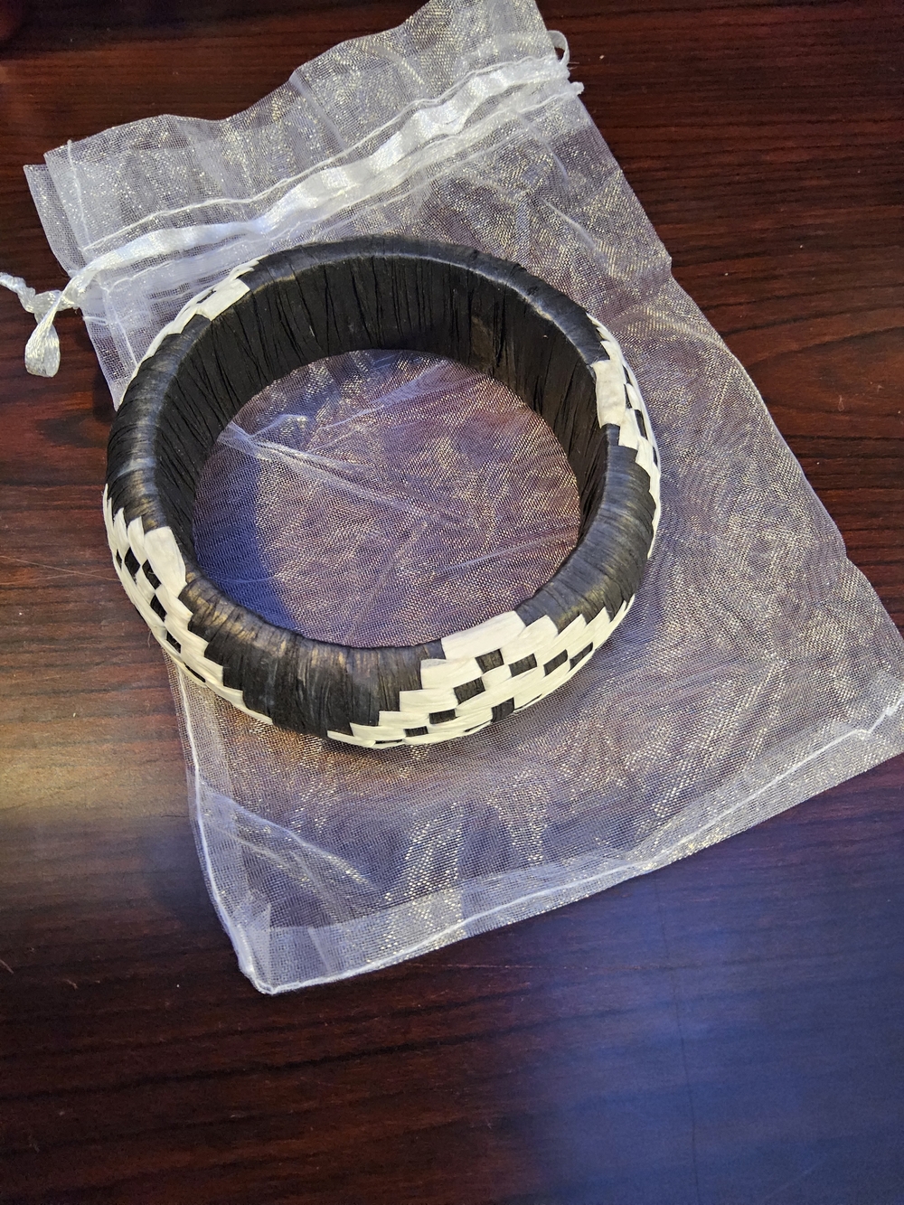 NWOT Plunder Fashion Jewelry Black and White Woven Bangle Bracelet